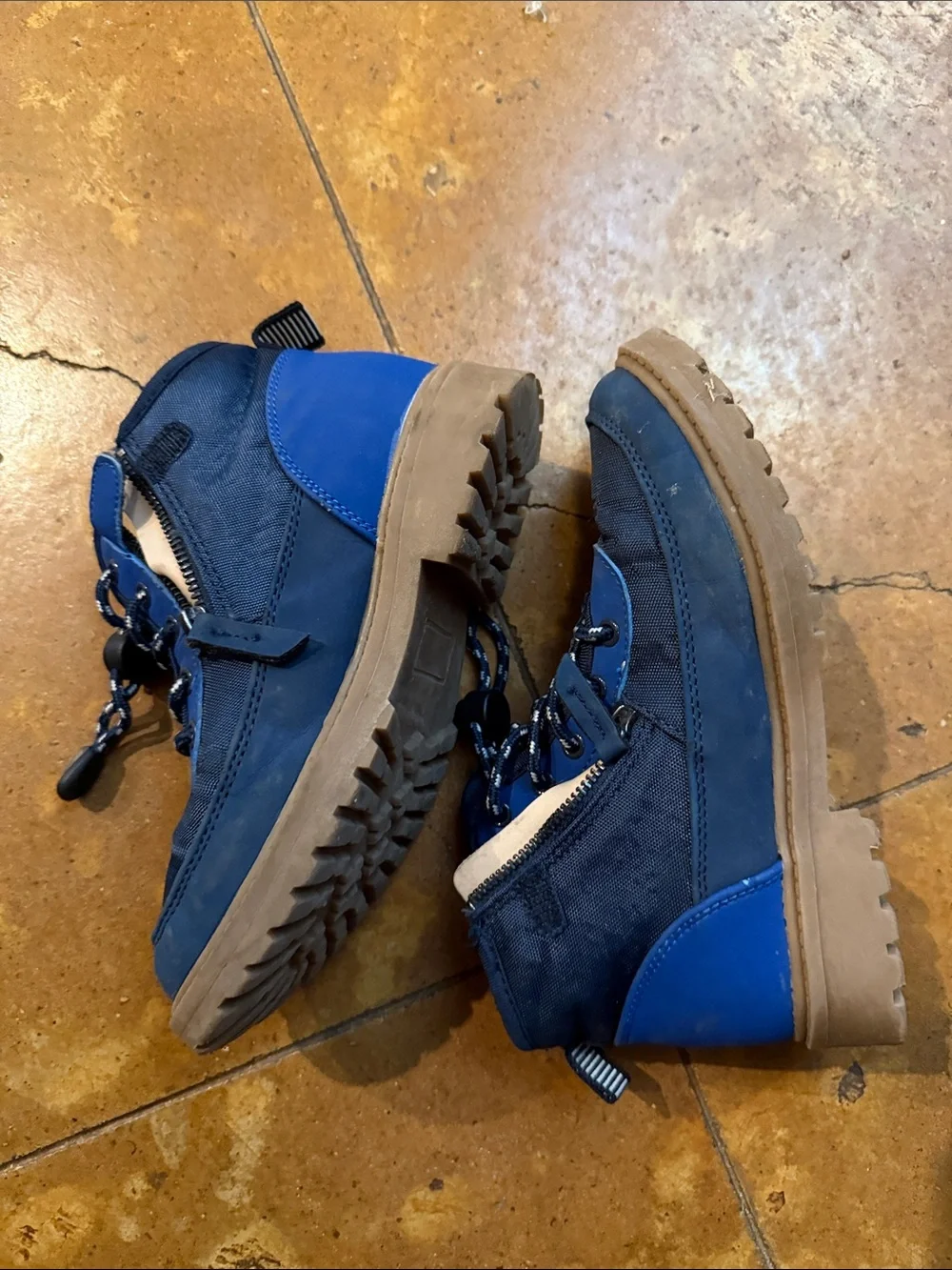 Joules Navy Blue Kids’ Lace-Up Winter Boots with Shearling Trim